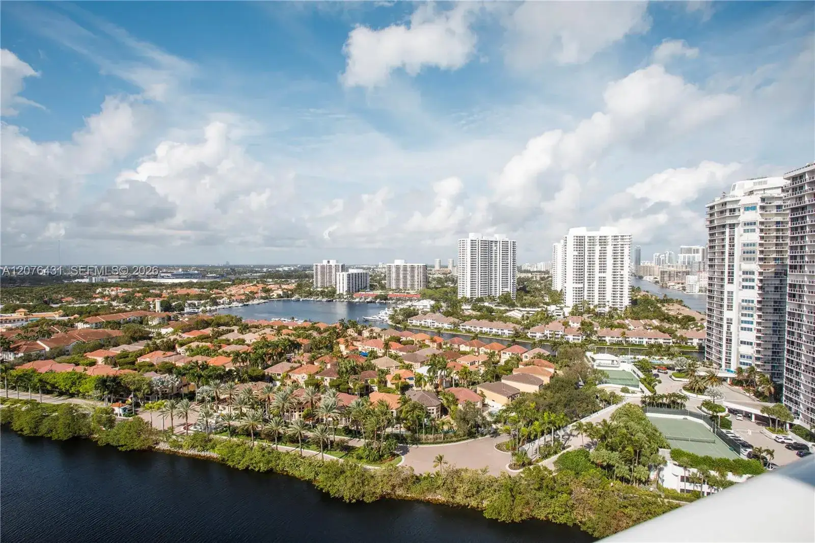 2 bedroom 2 bath Residential for sale at 20505 E Country Club Dr # 39, Aventura FL 33180