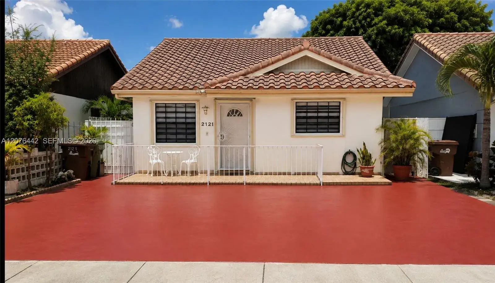 2 bedroom 2 bath Residential for sale at 2121 W 54th St, Hialeah FL 33016