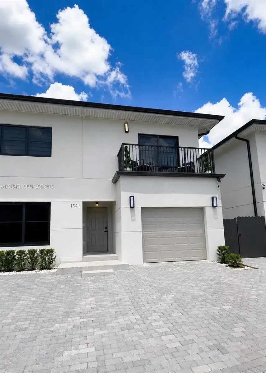 5 bedroom 3 bath Residential Lease for rent at 1361 NW 2nd Ter # 1361, Florida City FL 33034
