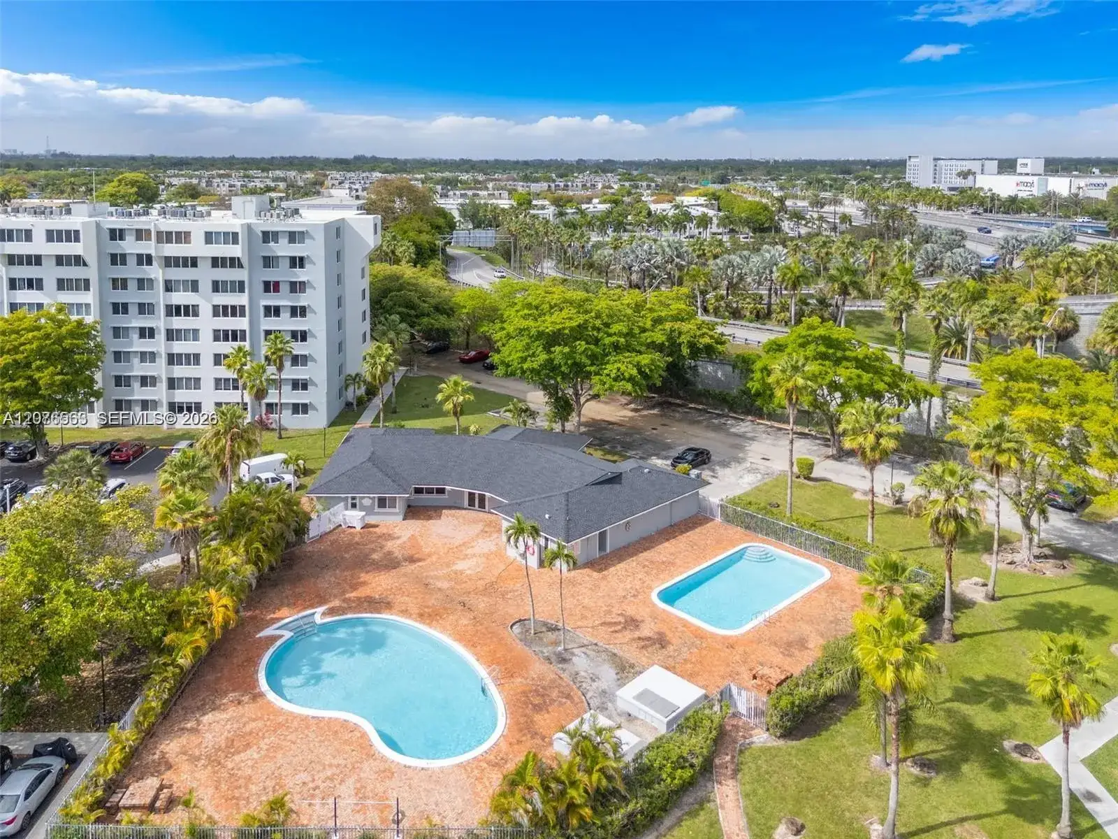 3 bedroom 2 bath Residential for sale at 9143 SW 77th Ave # B802, Miami FL 33156
