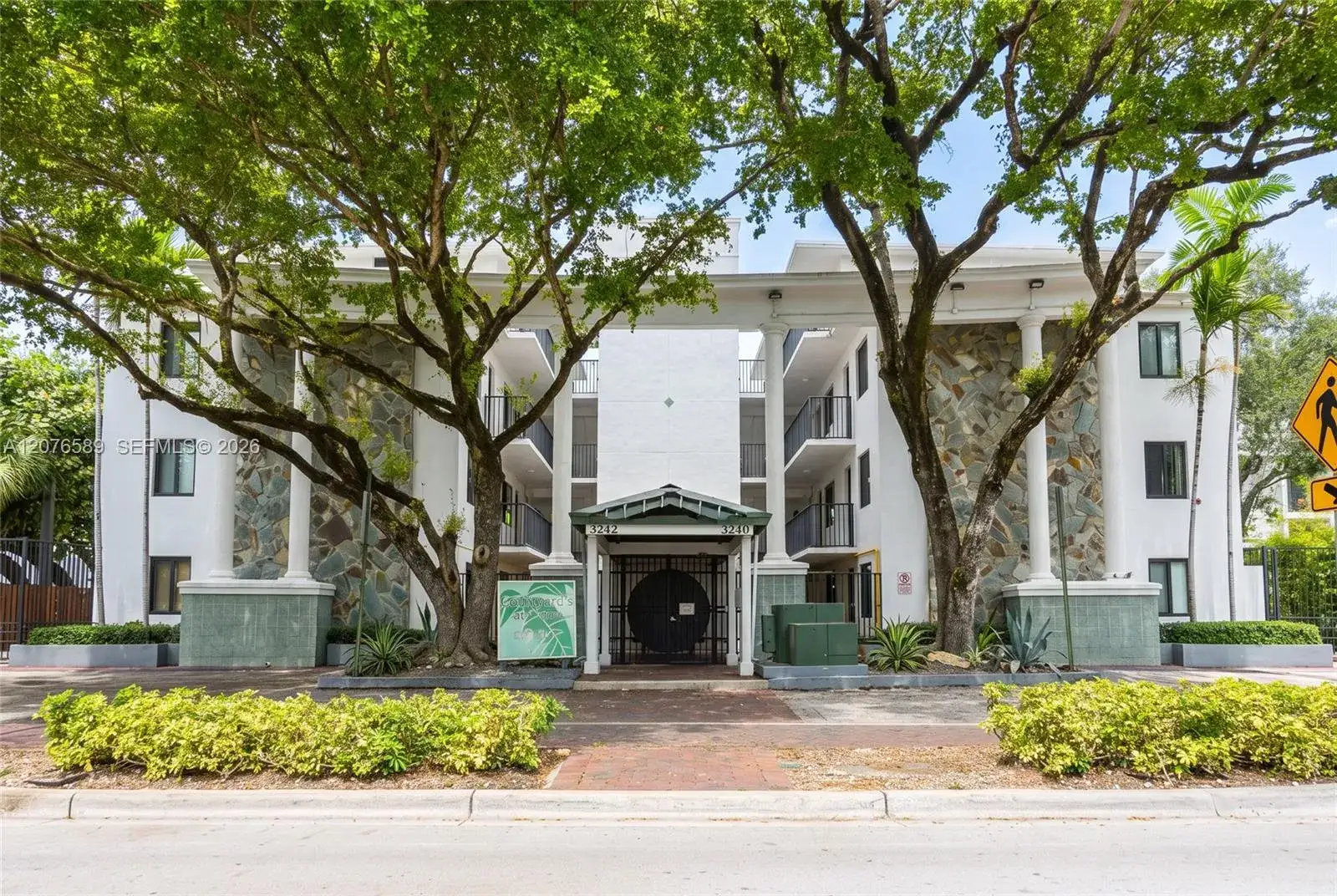 2 bedroom 1 bath Residential for sale at 3240 Mary St # S308, Miami FL 33133