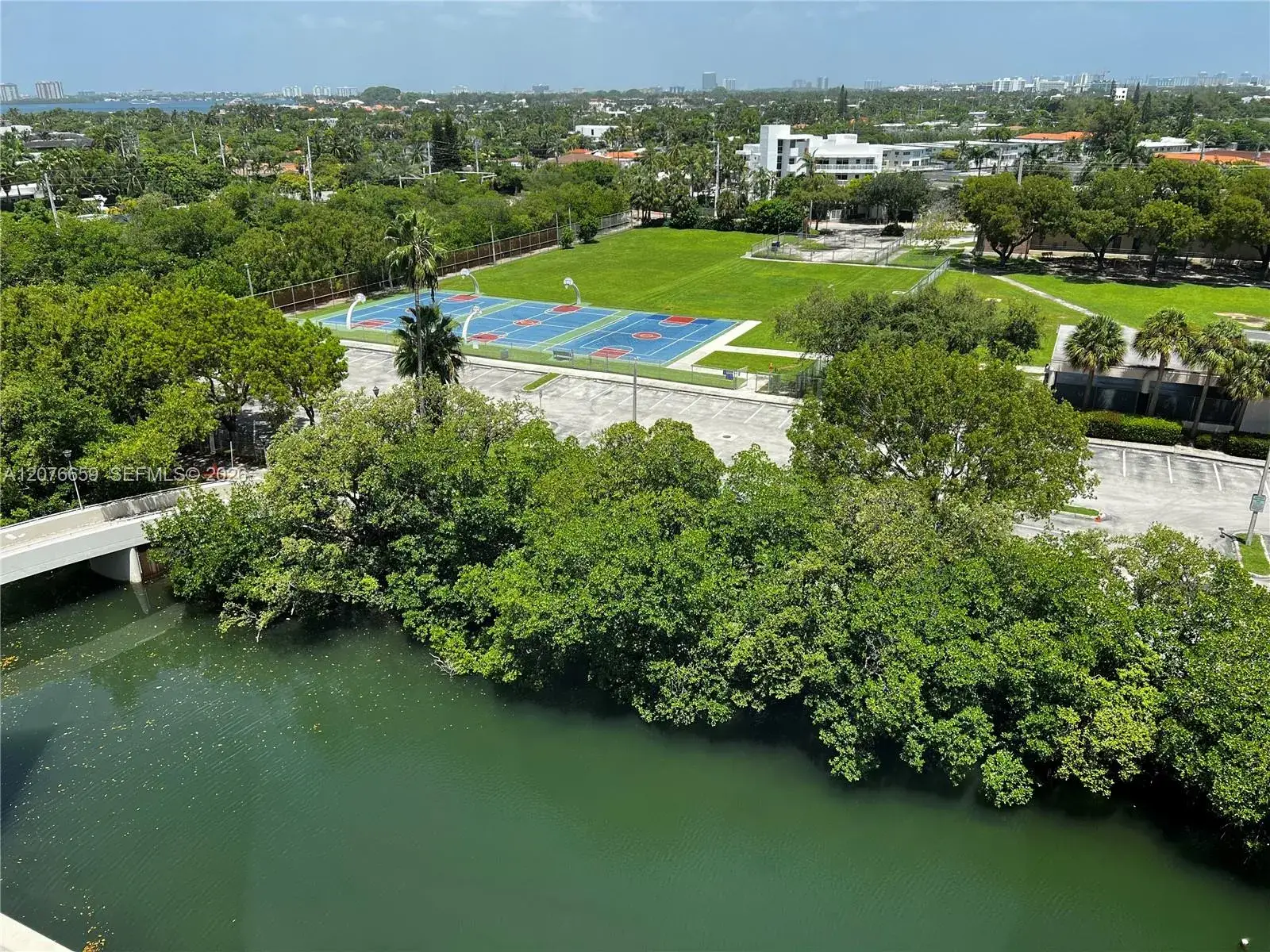 2 bedroom 2 bath Residential Lease for rent at 7441 Wayne Ave # 8I, Miami Beach FL 33141