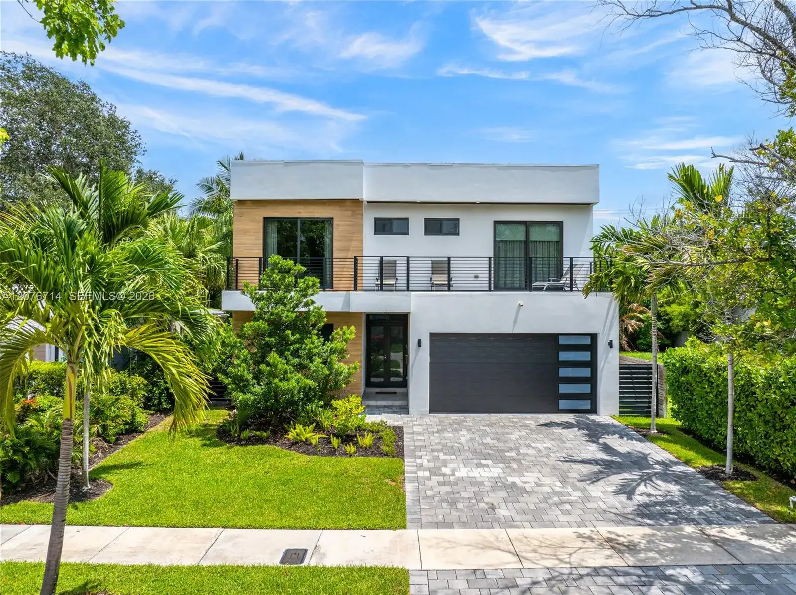 4 bedroom 5 bath Residential for sale at 1629 NE 4th Pl, Fort Lauderdale FL 33301