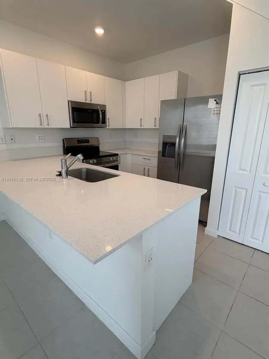 4 bedroom 3 bath Residential Lease for rent at 692 SE 13th Ct, Homestead FL 33034
