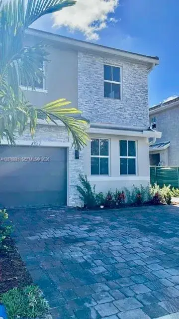 4 bedroom 3 bath Residential Lease for rent at 157 SW 170th Ave, Pembroke Pines FL 33027