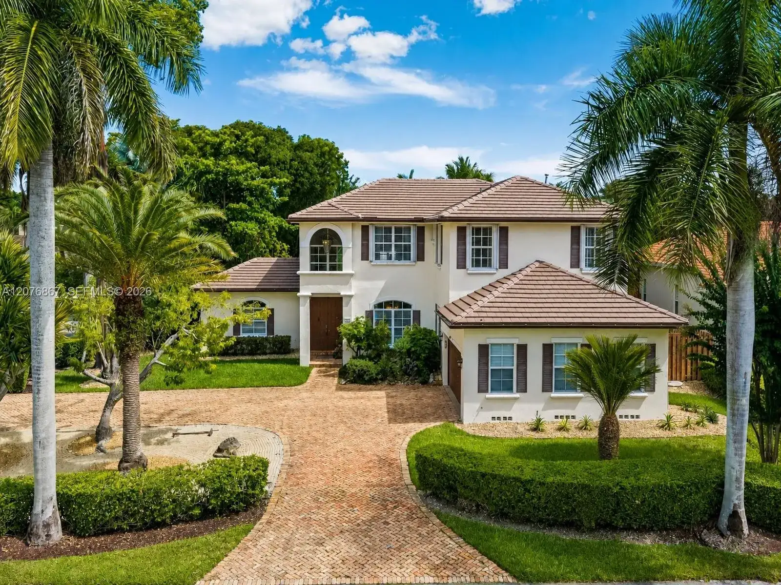 6 bedroom 4 bath Residential for sale at 8445 SW 163rd Ter, Palmetto Bay FL 33157