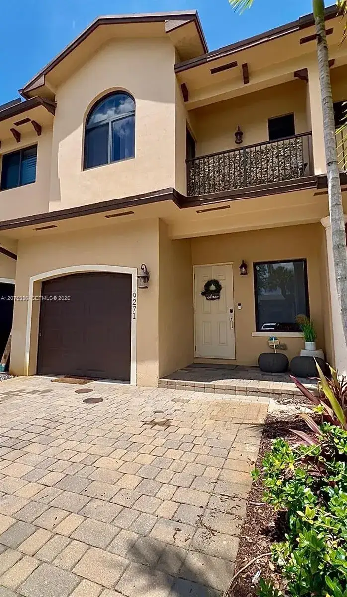 3 bedroom 2 bath Residential for sale at 9271 NW 16th St, Pembroke Pines FL 33027
