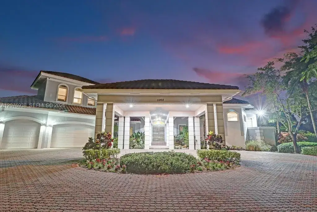 8 bedroom 5 bath Residential for sale at 11203 NW 9th St, Plantation FL 33325