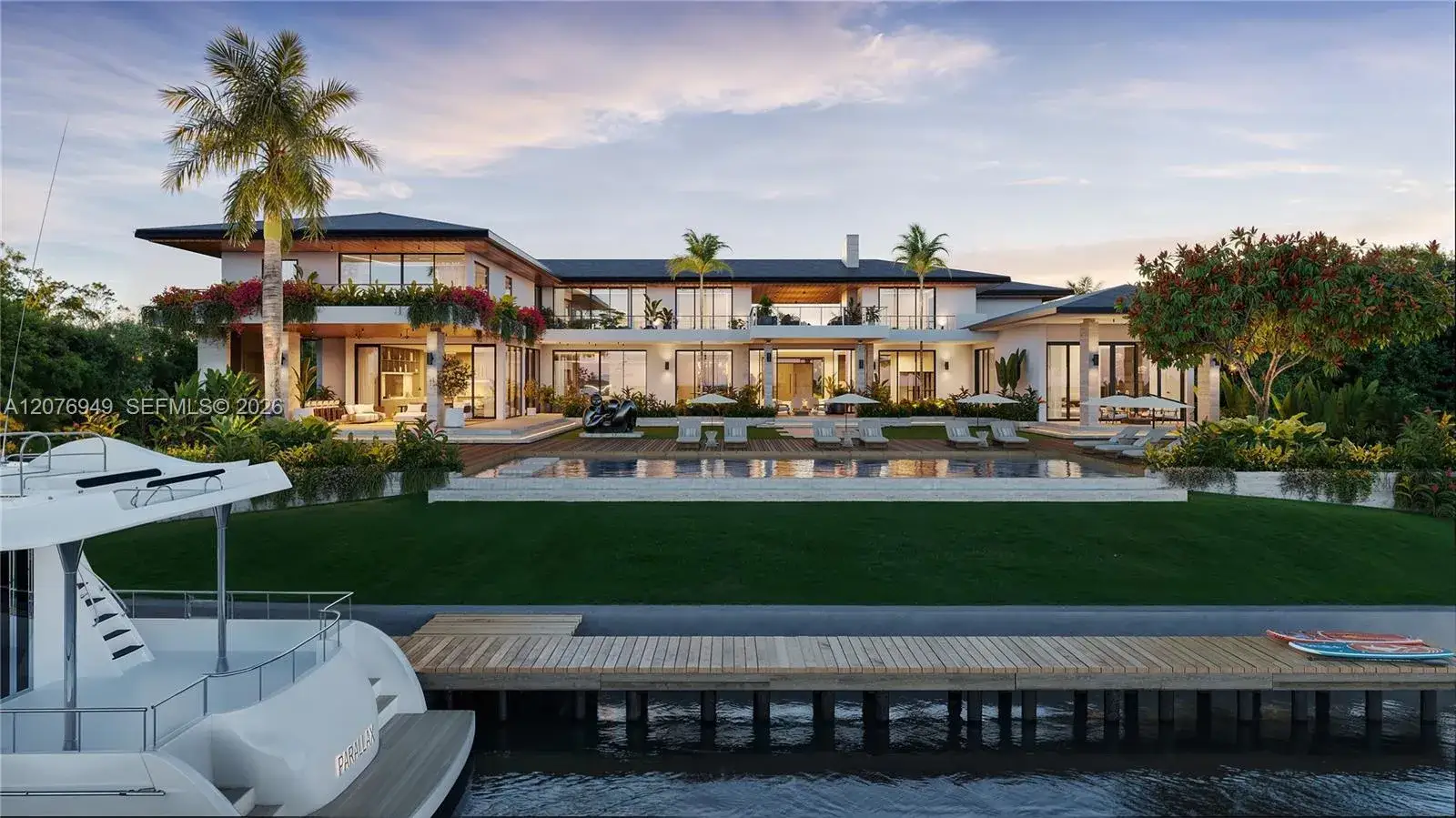 7 bedroom 8 bath Residential for sale at 190 Casuarina Concourse, Coral Gables FL 33143