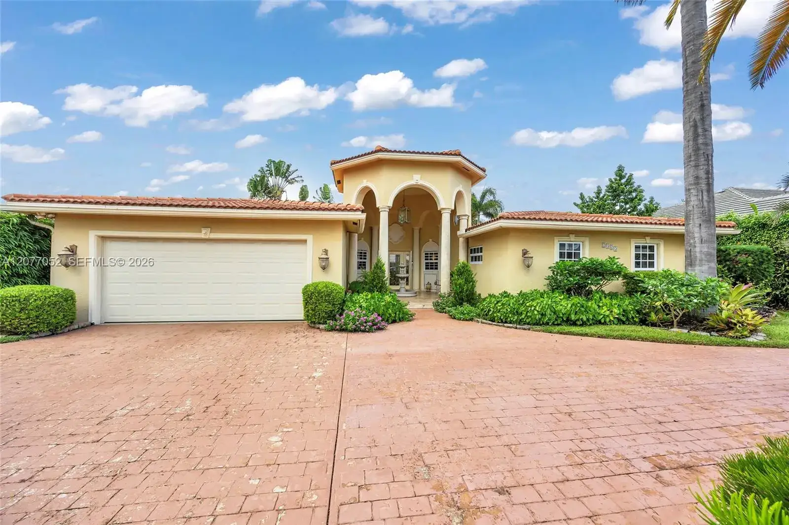3 bedroom 3 bath Residential for sale at 2523 SE 13th St, Pompano Beach FL 33062