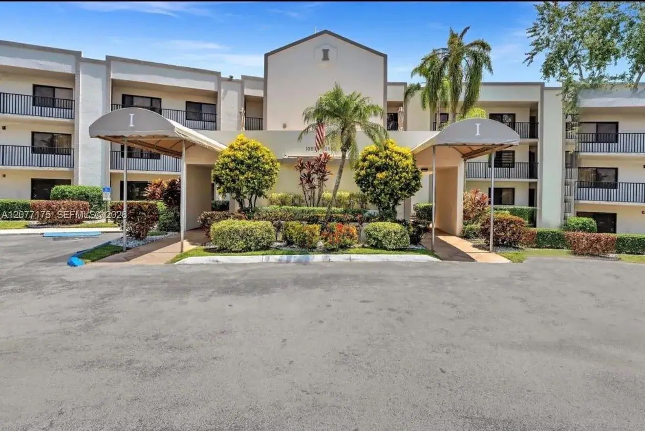 2 bedroom 2 bath Residential for sale at 10847 W Clairmont Cir # 302, Tamarac FL 33321