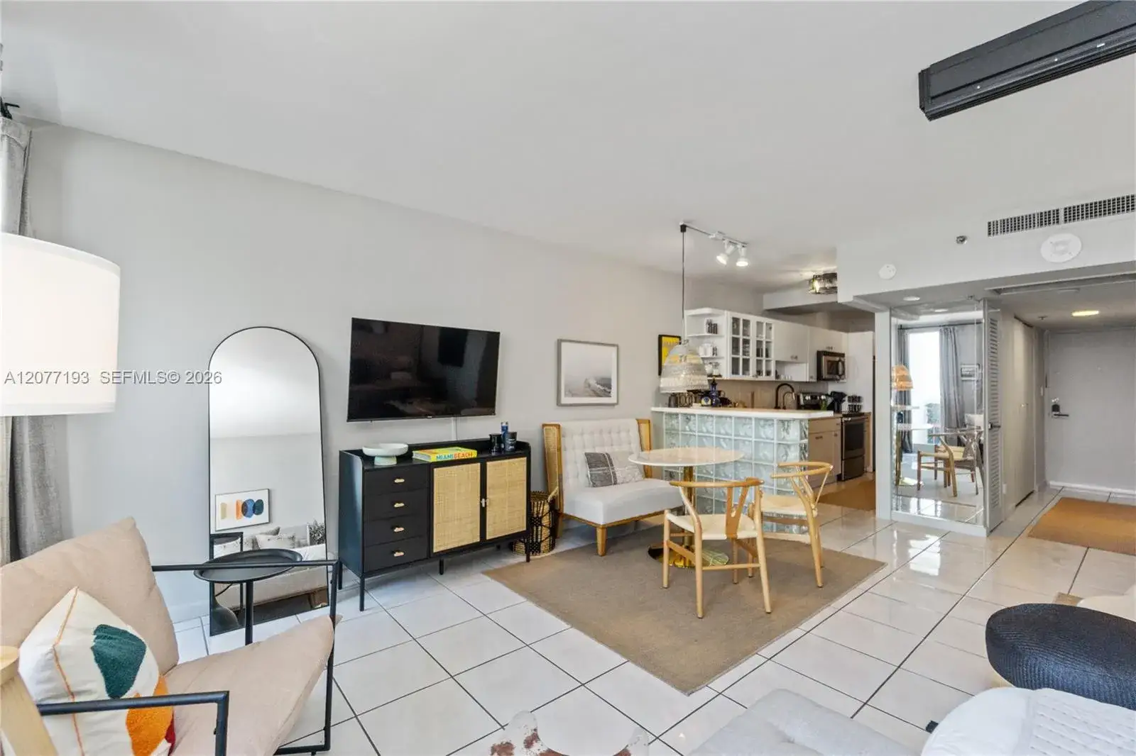 1 bath Residential Lease for rent at 100 Lincoln Rd # 1107, Miami Beach FL 33139