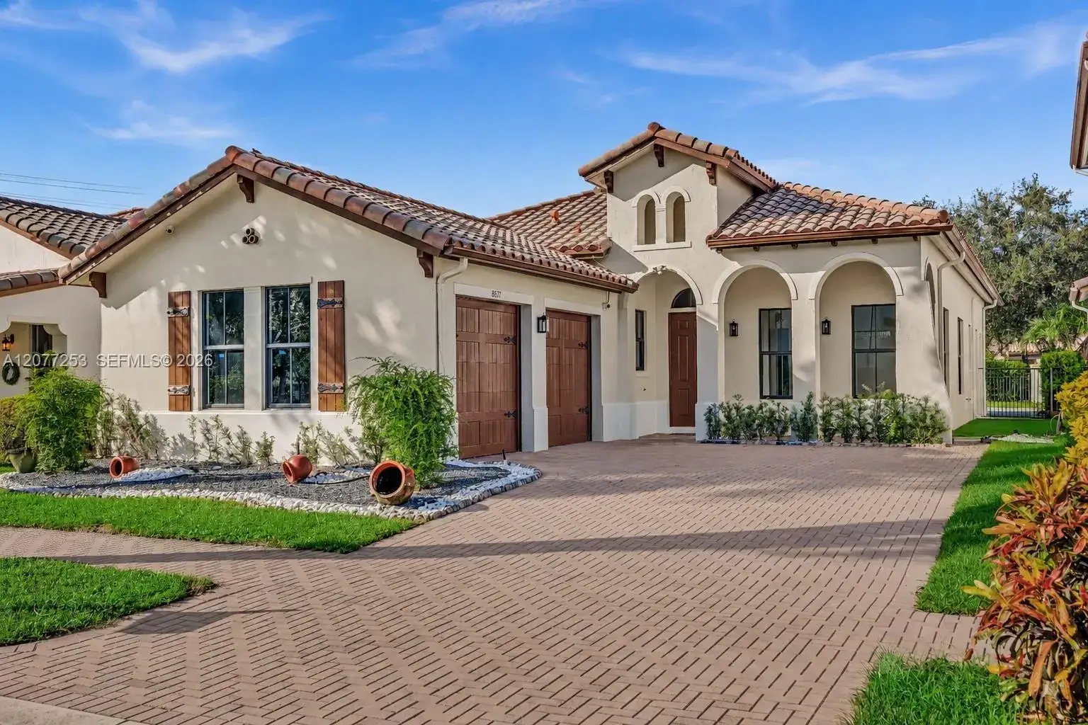 8527 NW 39th Ct, Cooper City FL 33024