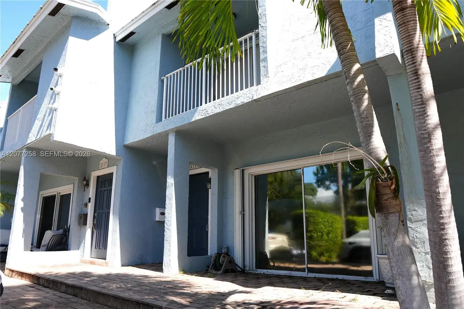 2 bedroom 2 bath Residential for sale at 2119 NE 44th St, Lighthouse Point FL 33064