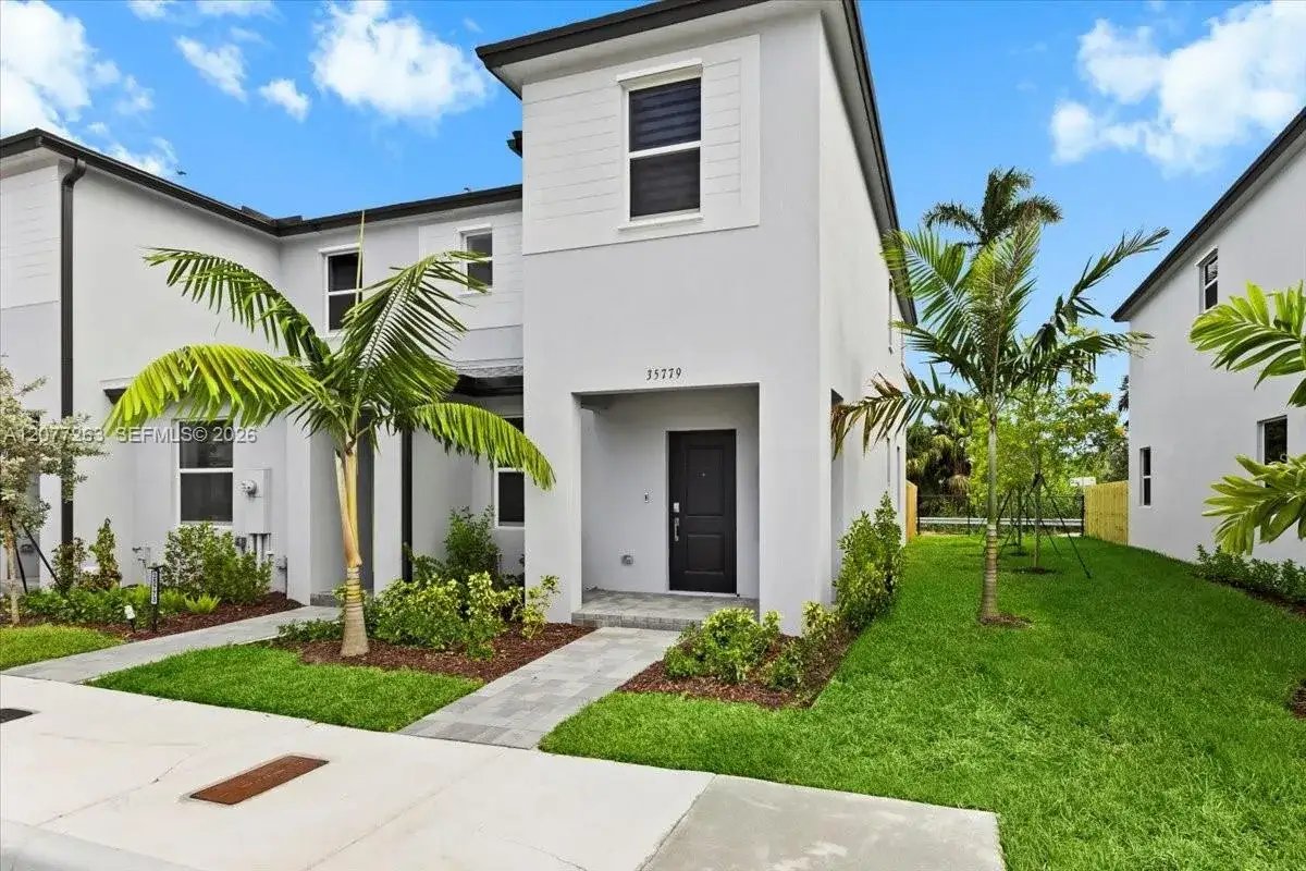 3 bedroom 2 bath Residential Lease for rent at 35779 SW 178th Ct, Miami FL 33034