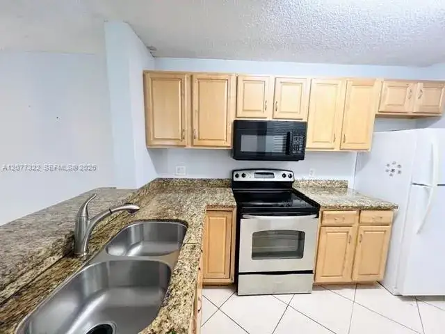 10773 Cleary Blvd # 101, Plantation FL 33324