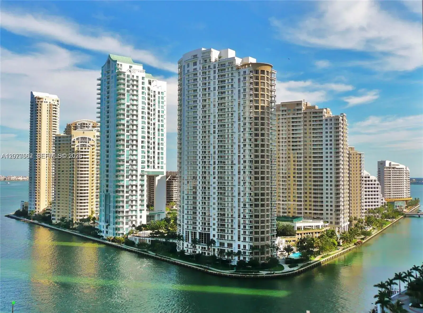1 bedroom 1 bath Residential for sale at 540 Brickell Key Dr # 910, Miami FL 33131