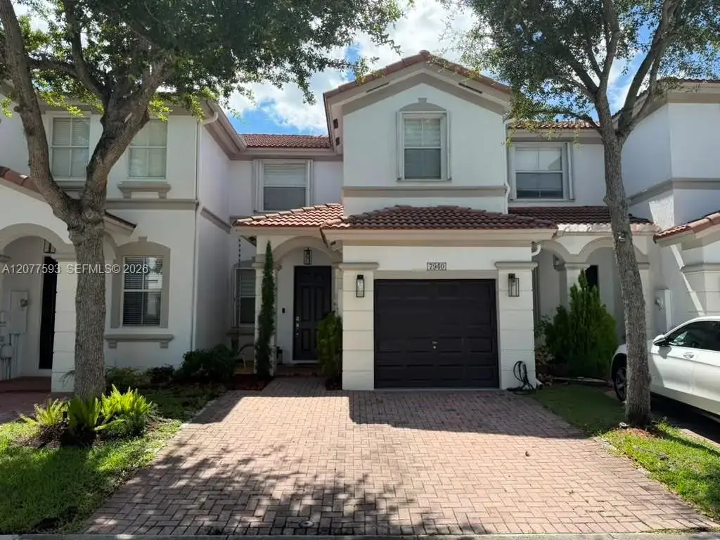 3 bedroom 2 bath Residential for sale at 7940 NW 108th Pl, Doral FL 33178