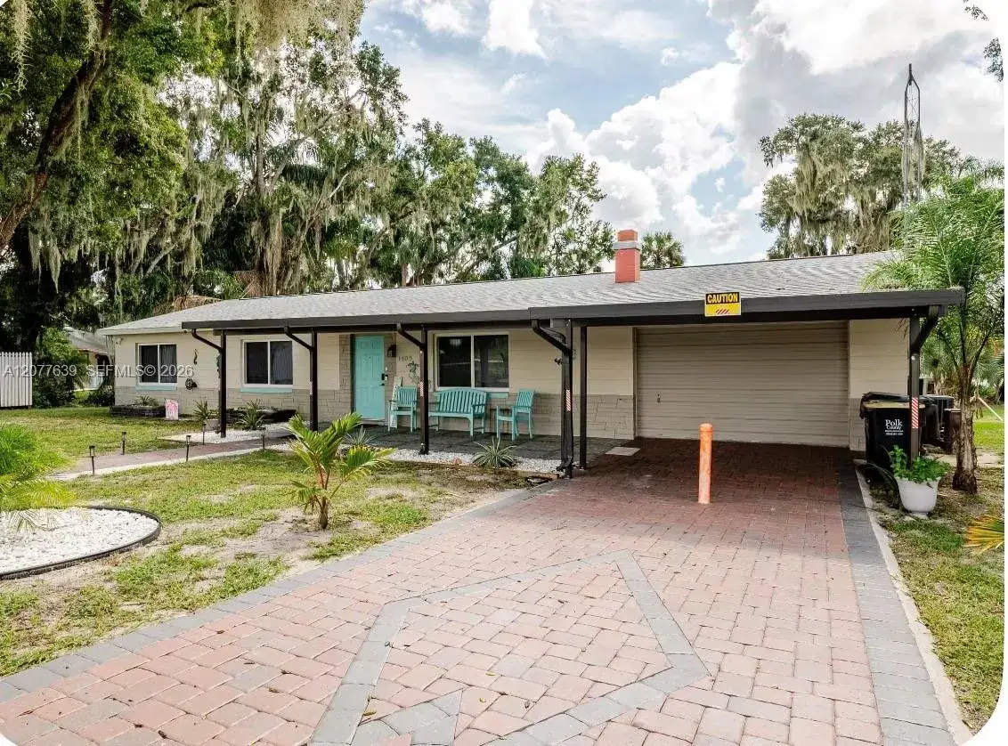 4 bedroom 2 bath Residential for sale at 1409 N Lake Reedy, Frostproof FL 33843