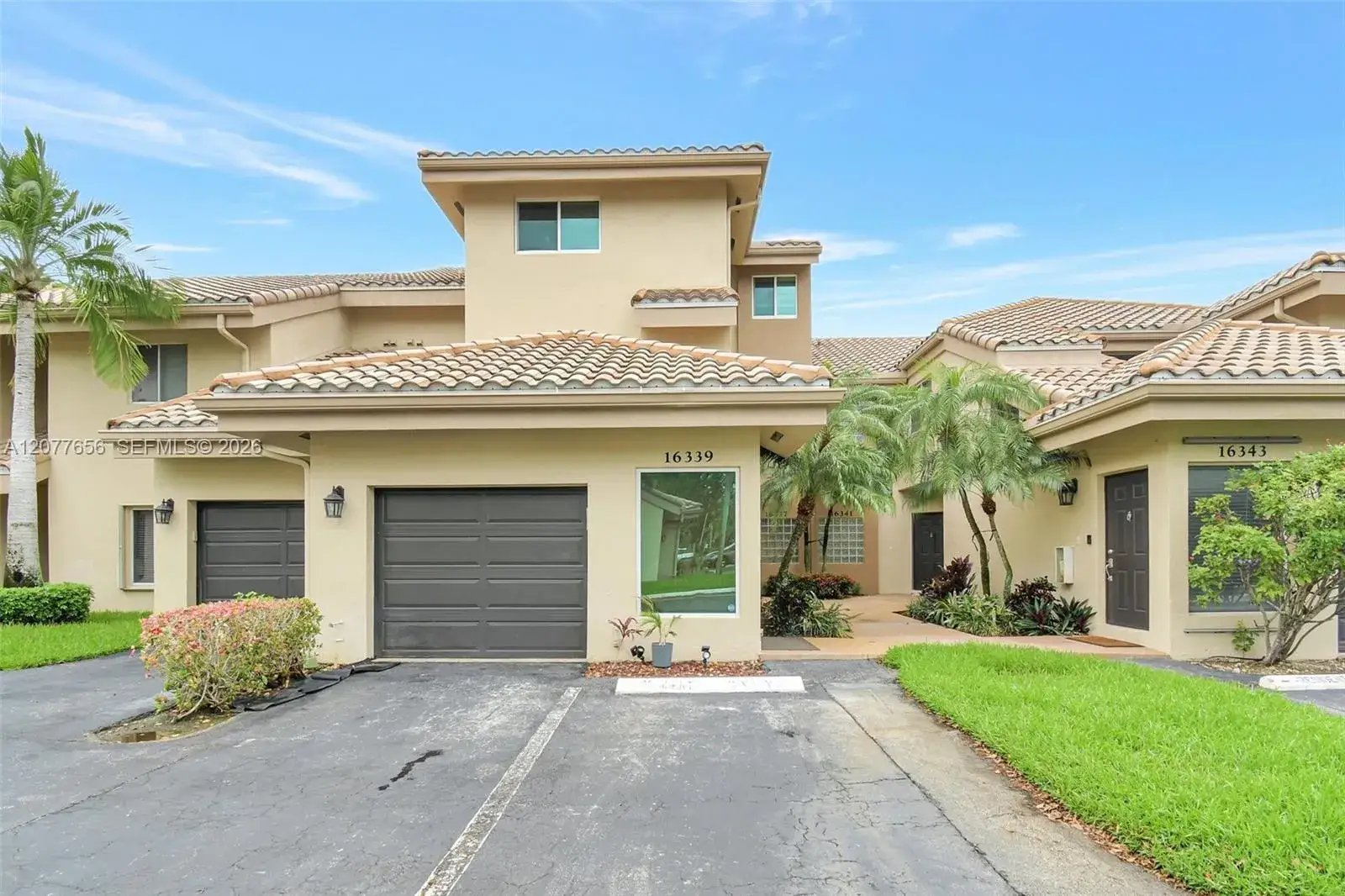4 bedroom 3 bath Residential for sale at 16339 Malibu Dr # 22, Weston FL 33326