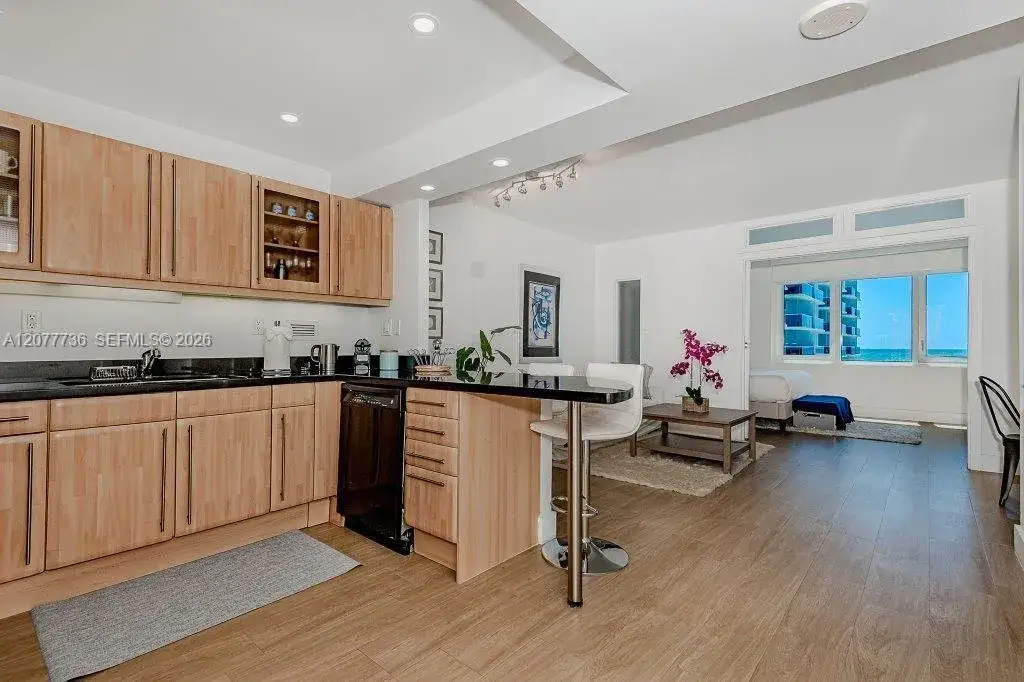 1 bedroom 1 bath Residential Lease for rent at 2301 Collins Ave # 1242, Miami Beach FL 33139