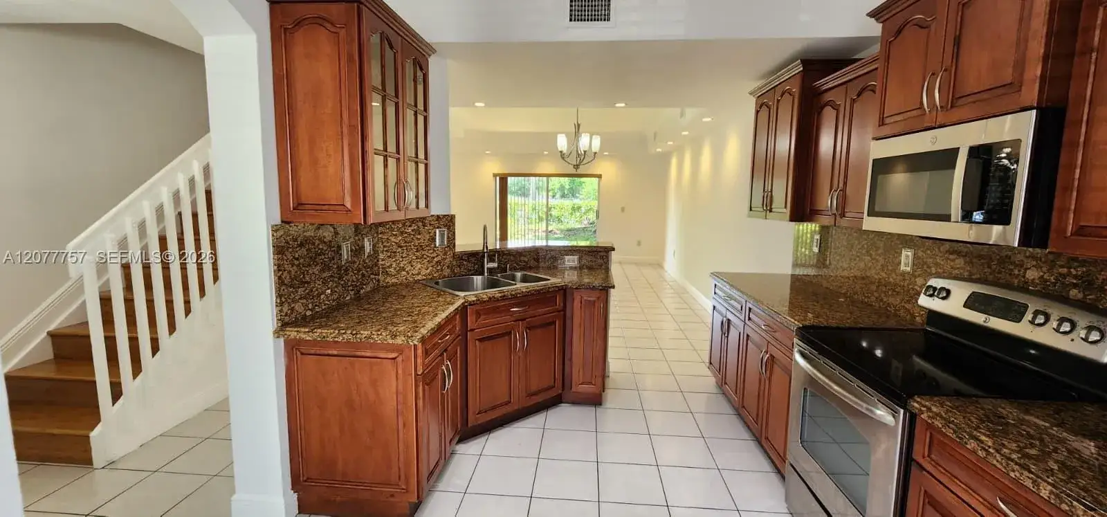 2 bedroom 2 bath Residential Lease for rent at 8960 W Flagler St # 3, Miami FL 33174
