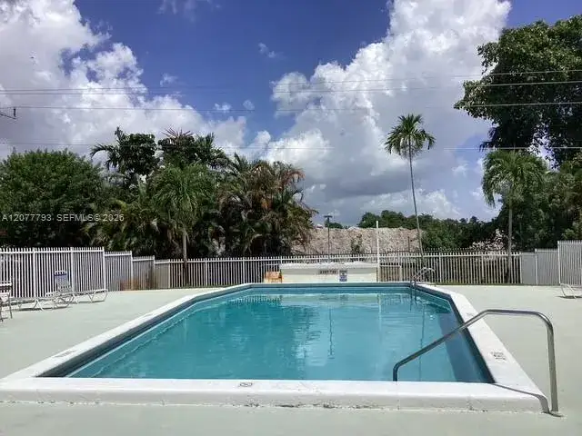 1 bedroom 1 bath Residential Lease for rent at 1501 NE 191st St # C212, Miami FL 33179