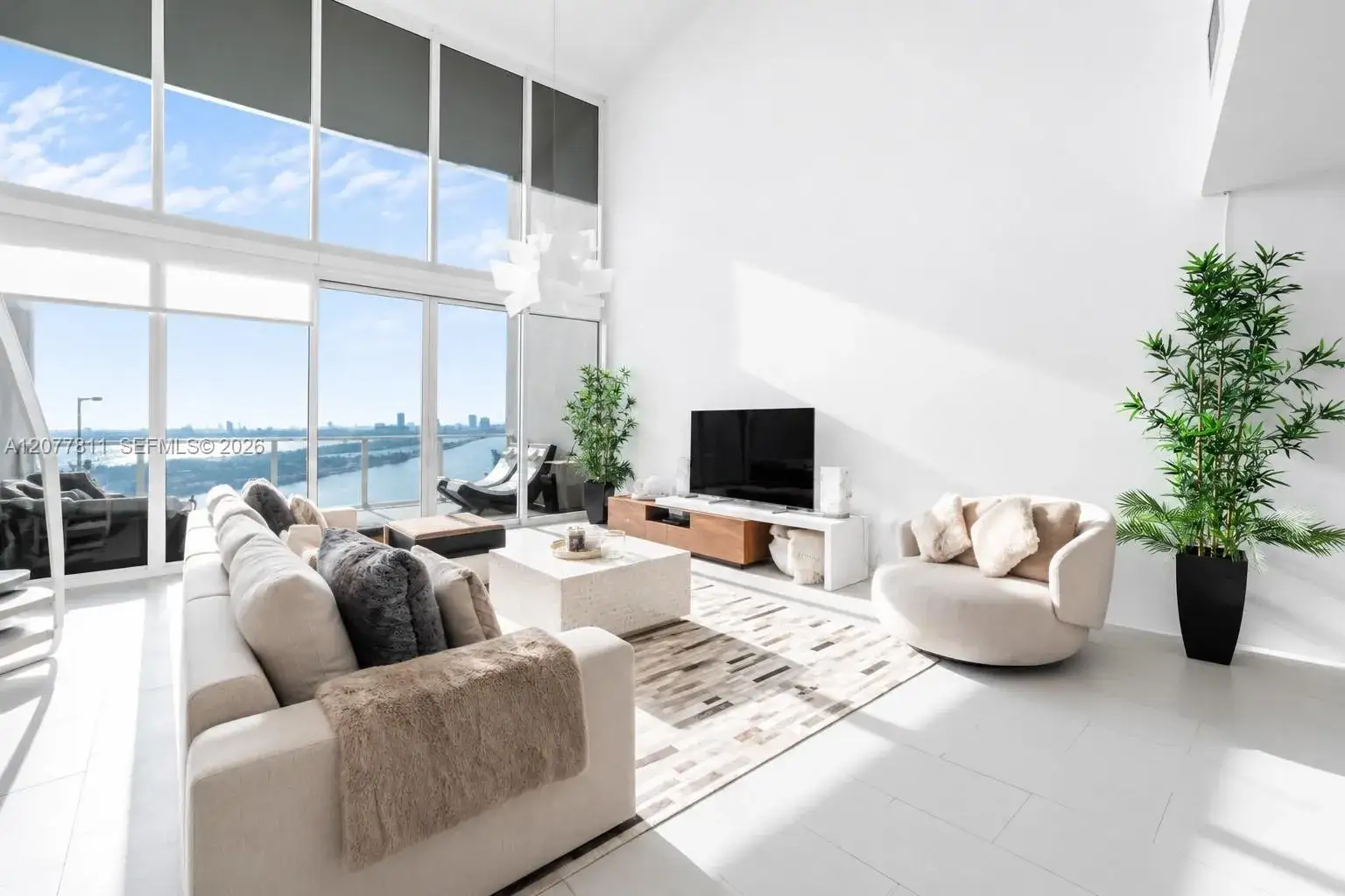 2 bedroom 2 bath Residential Lease for rent at 1040 Biscayne Blvd # 3203, Miami FL 33132