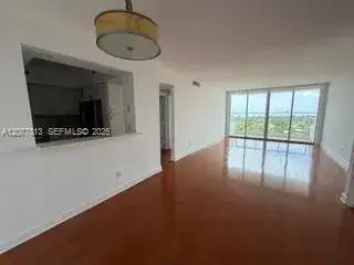 2 bedroom 2 bath Residential Lease for rent at 5600 Collins Ave # 15J, Miami Beach FL 33140