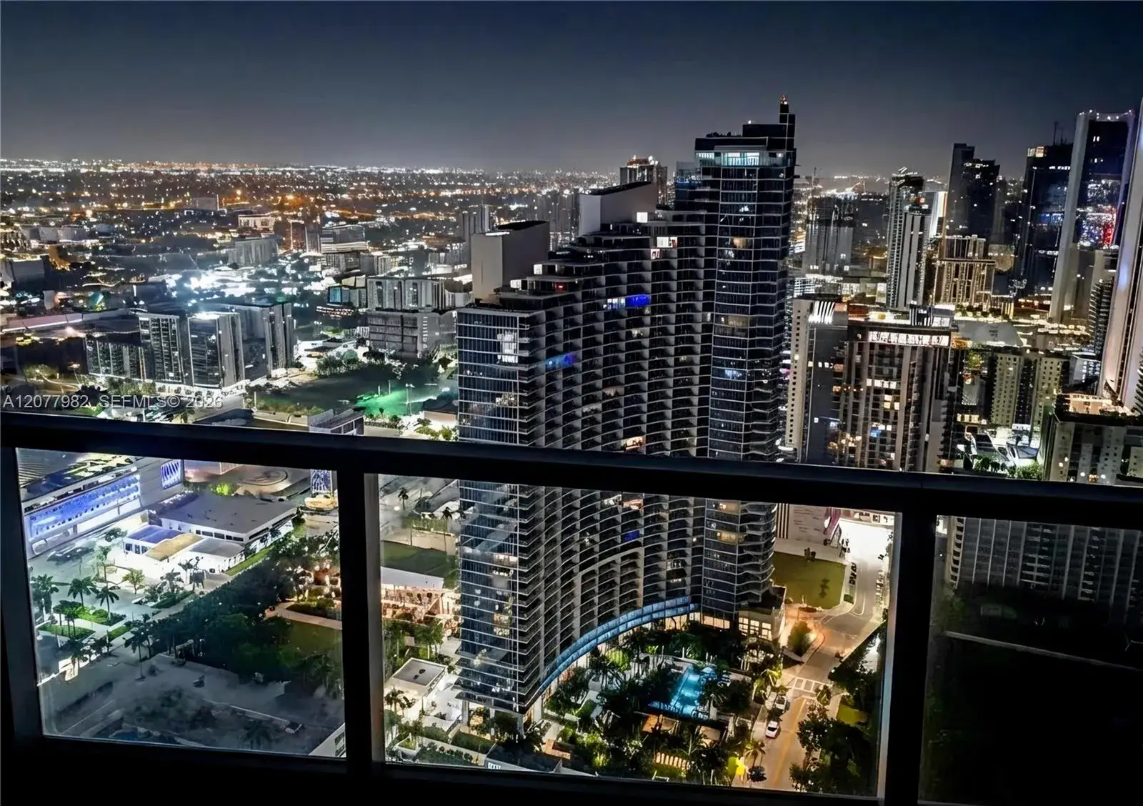 3 bedroom 2 bath Residential Lease for rent at 1900 N Bayshore Dr # 5004, Miami FL 33132