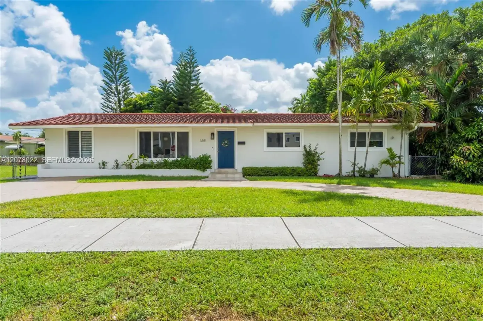 3 bedroom 2 bath Residential for sale at 3551 SW 97th Ave, Miami FL 33165