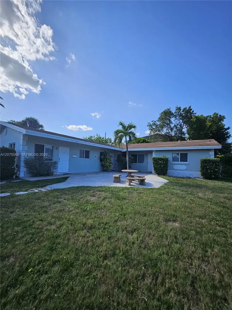 1231 NE 23rd Ave # 3, Pompano Beach FL 33062