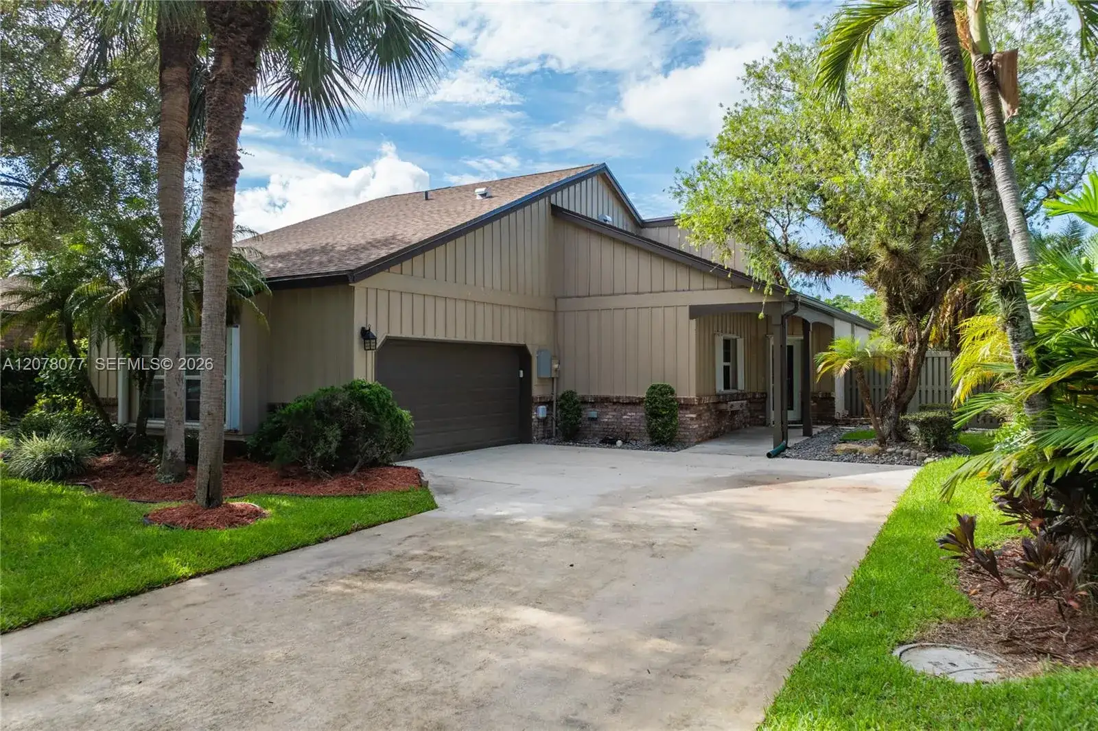 2 bedroom 2 bath Residential for sale at 6526 Windsor Dr, Parkland FL 33067