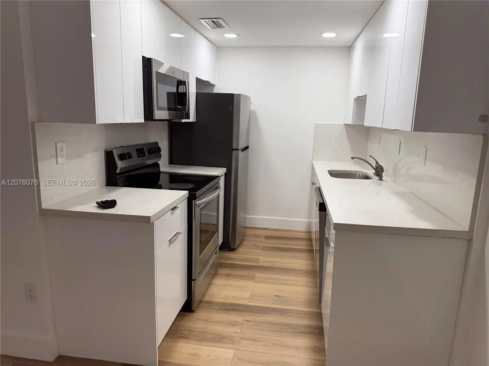 2 bedroom 1 bath Residential Lease for rent at 10822 N Kendall Dr # 23, Miami FL 33176