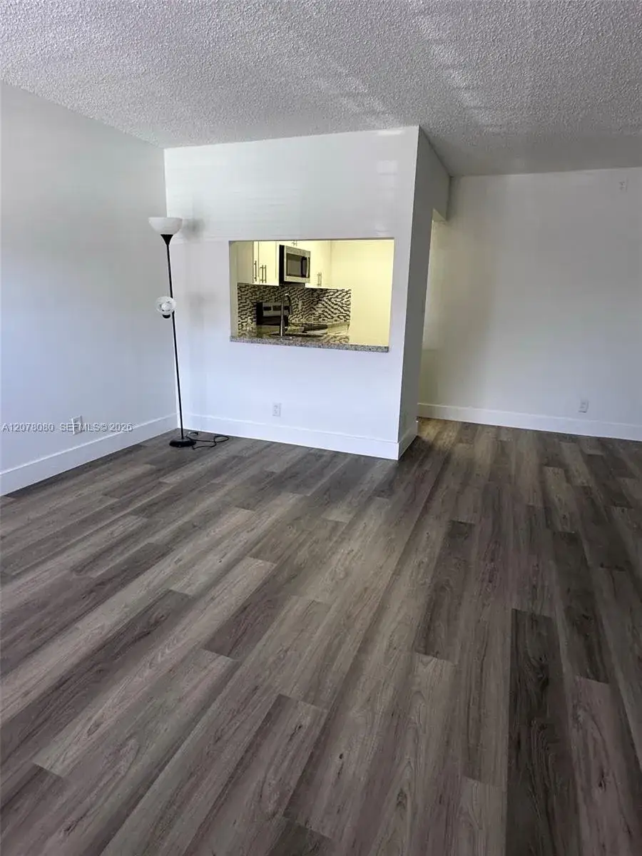 10049 Winding Lake Rd # 103, Sunrise FL 33351