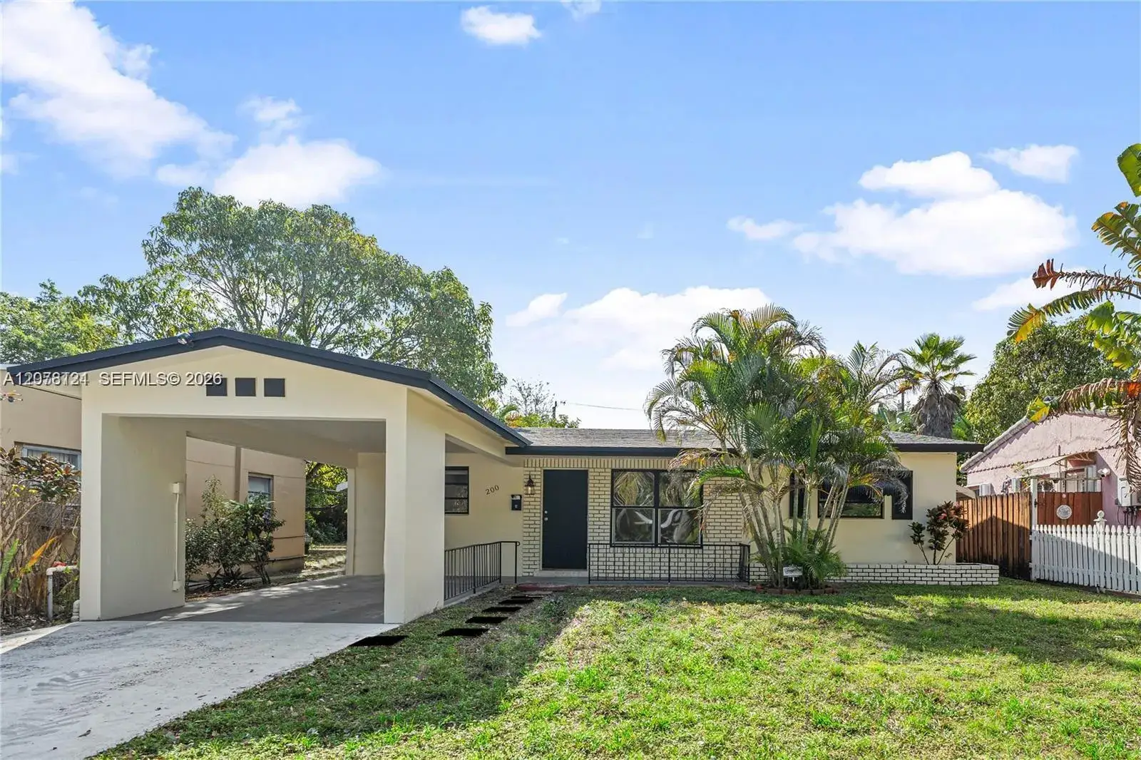 200 SE 19th St # 200, Fort Lauderdale FL 33316