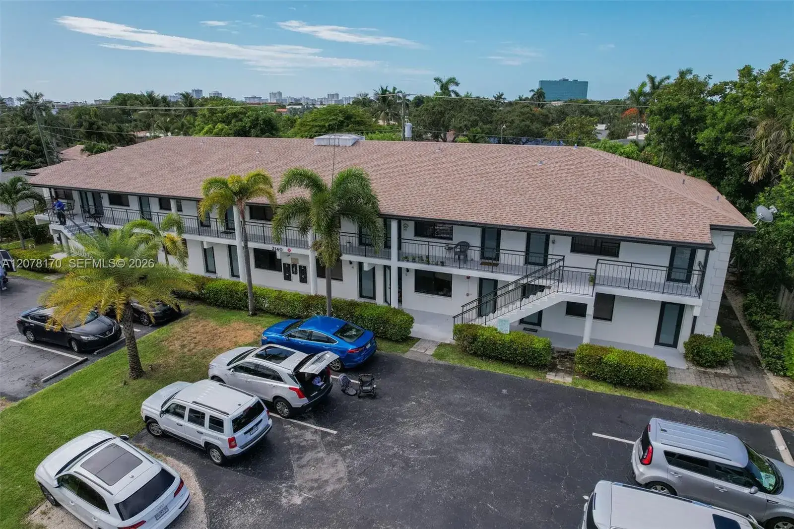 2140 NE 56 # 12, Fort Lauderdale FL 33308