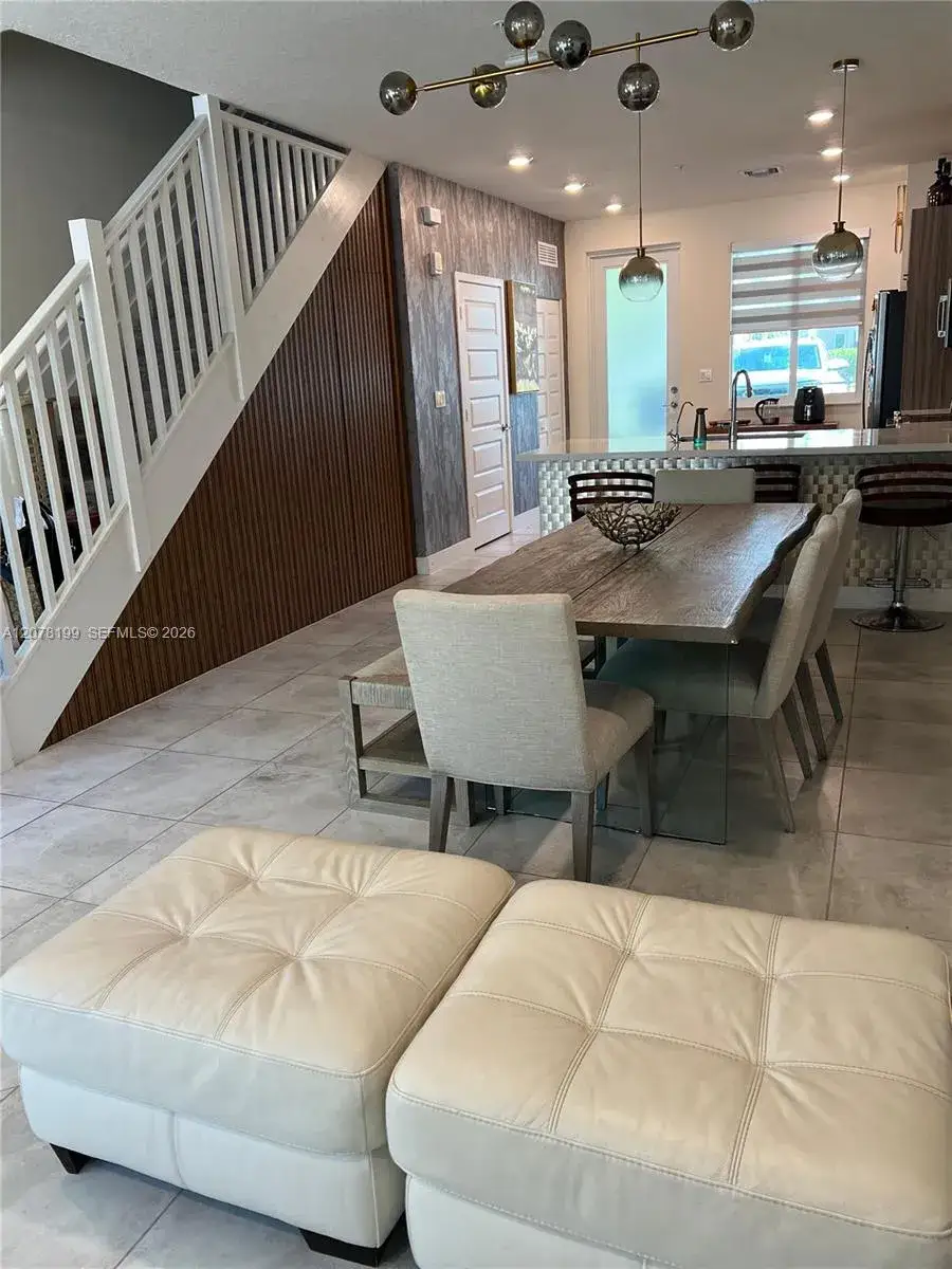 3 bedroom 2 bath Residential for sale at 6421 NW 102nd Path # 101, Doral FL 33178