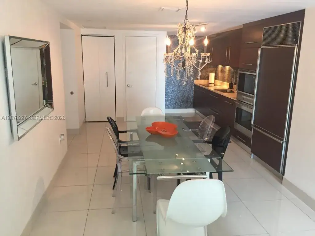 1 bedroom 1 bath Residential Lease for rent at 485 Brickell Ave # 1811, Miami FL 33131