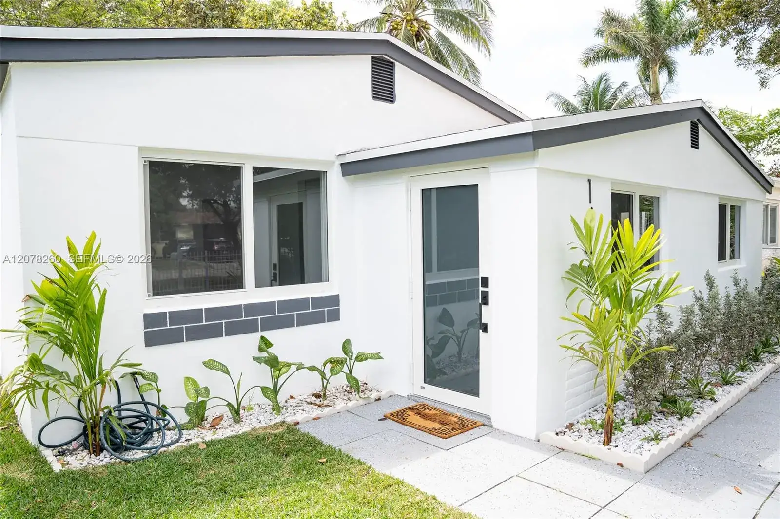3 bedroom 2 bath Residential for sale at 1640 NE 172nd St, North Miami Beach FL 33162