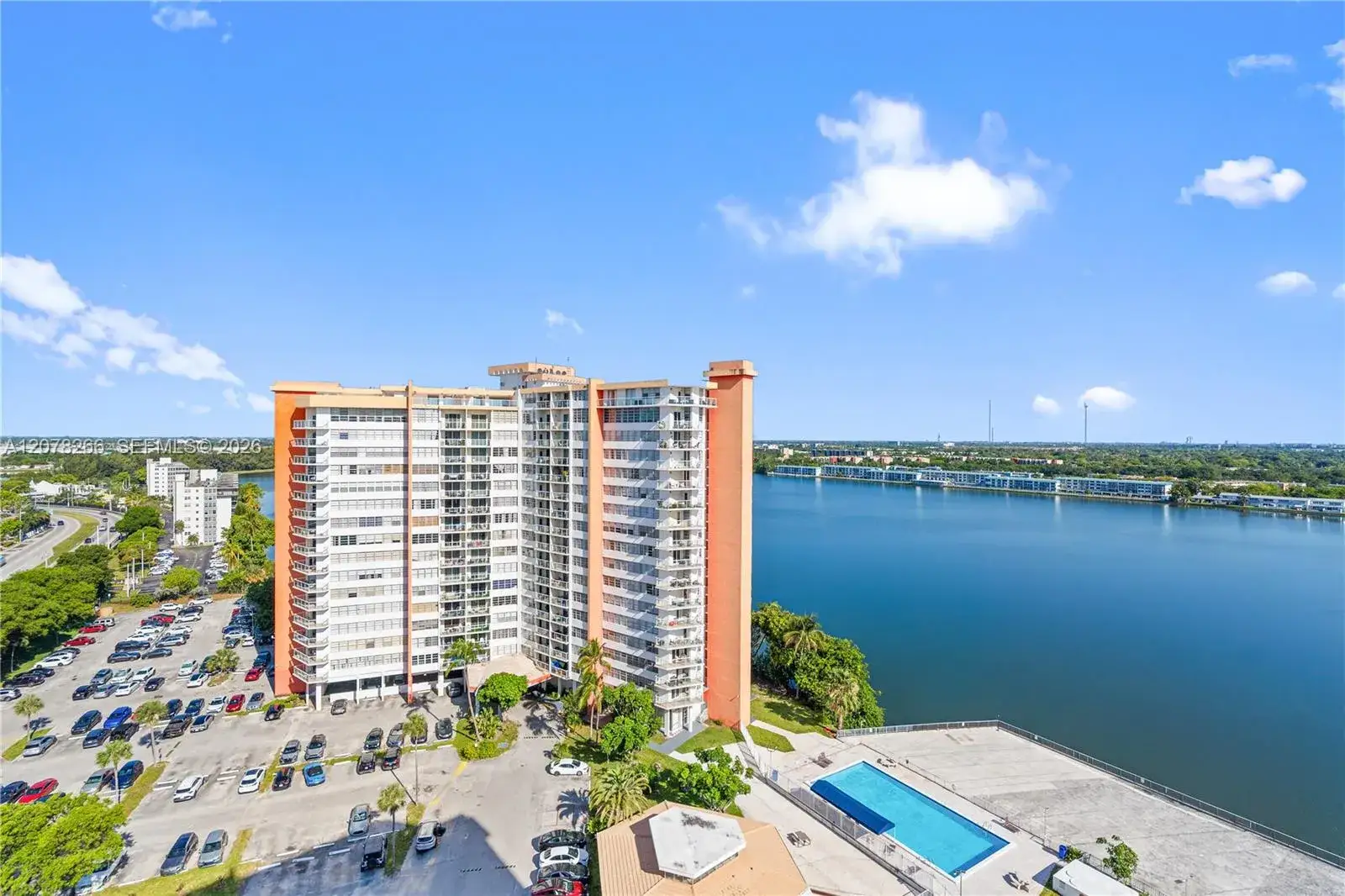 1 bedroom 2 bath Residential Lease for rent at 1351 NE Miami Gardens Dr # 1603E, Miami FL 33179