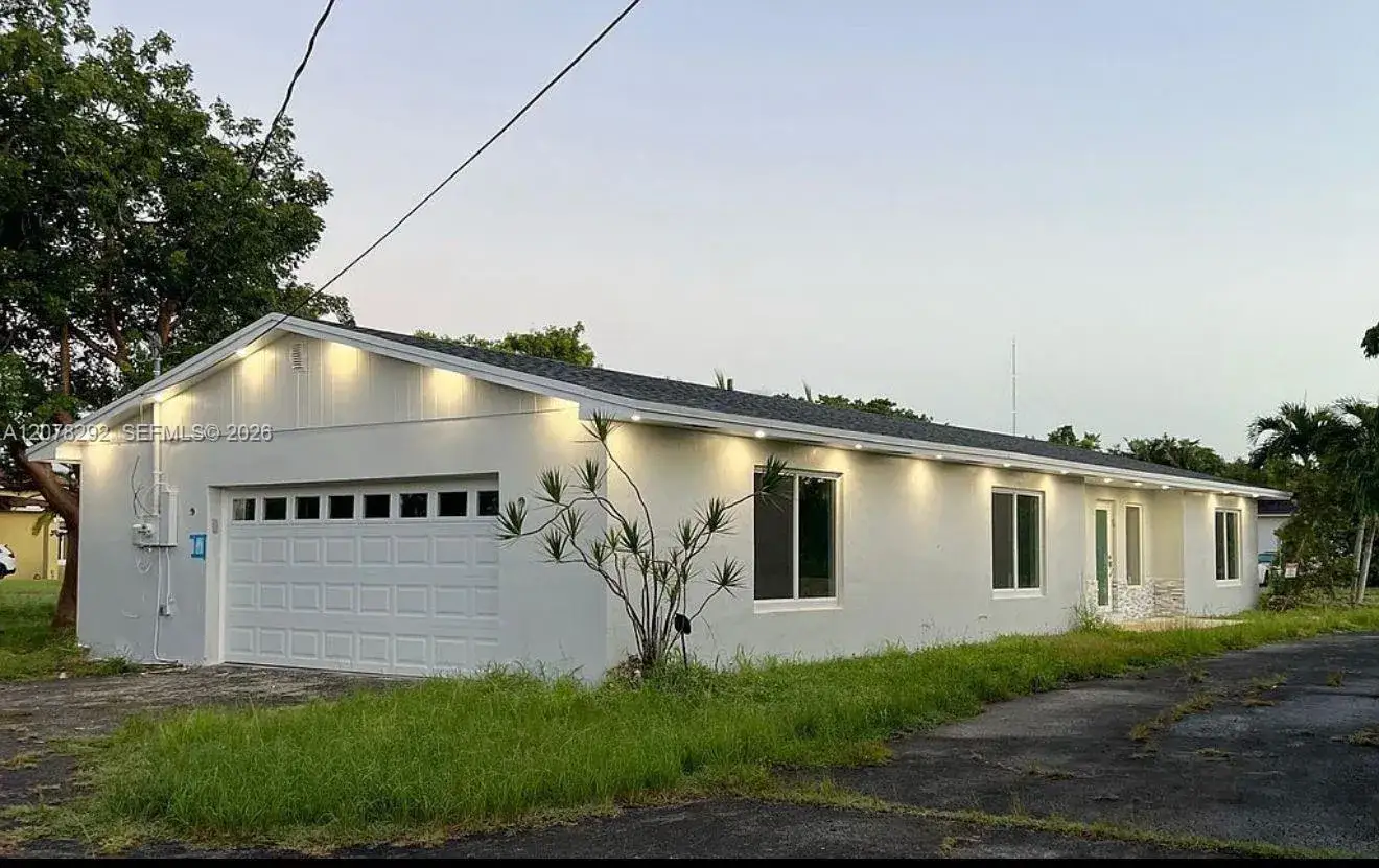 3 bedroom 2 bath Residential for sale at 27501 SW 162nd Ct, Homestead FL 33031