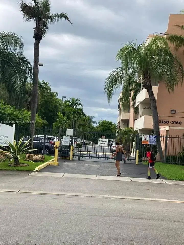 2 bedroom 1 bath Residential Lease for rent at 2160 SW 16th Ave # 421, Miami FL 33145