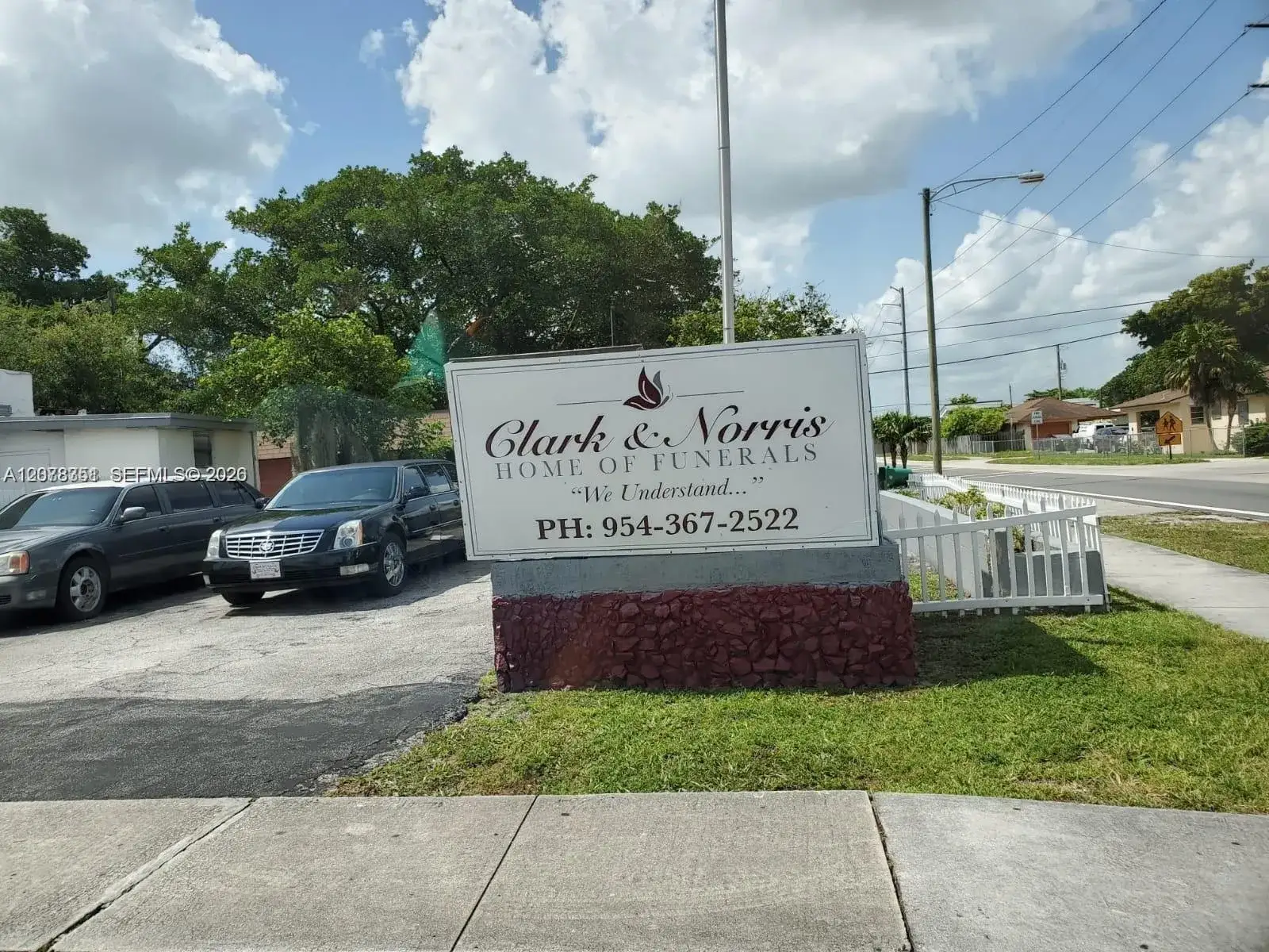 Commercial Sale for sale at 608 SW 12th Ave, Dania Beach FL 33004
