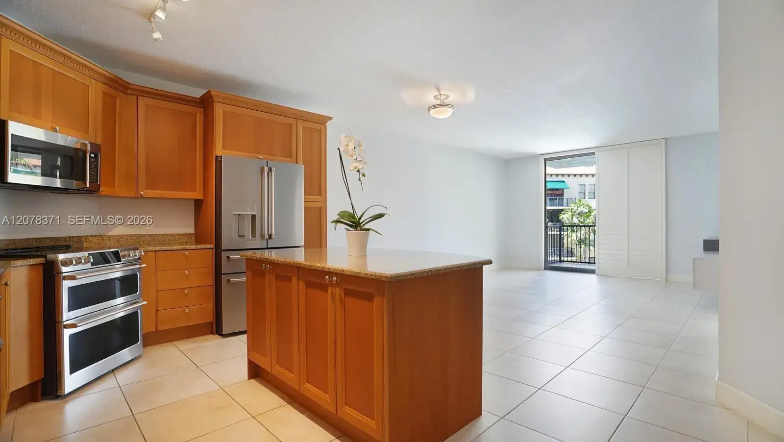 1 bedroom 1 bath Residential Lease for rent at 55 Merrick Way # 729, Coral Gables FL 33134
