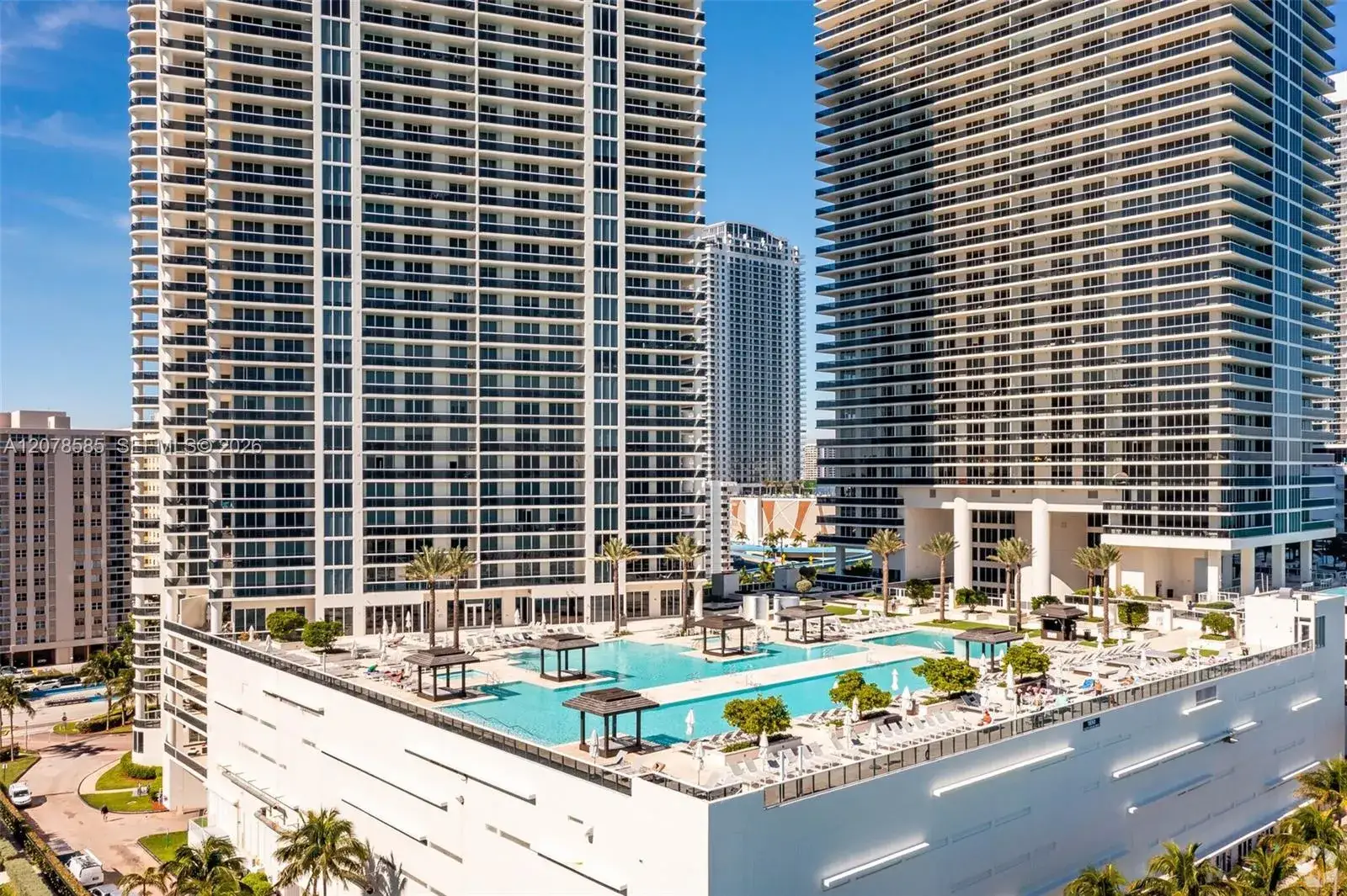 2 bedroom 1 bath Residential for sale at 1850 S Ocean Dr # 909, Hallandale Beach FL 33009