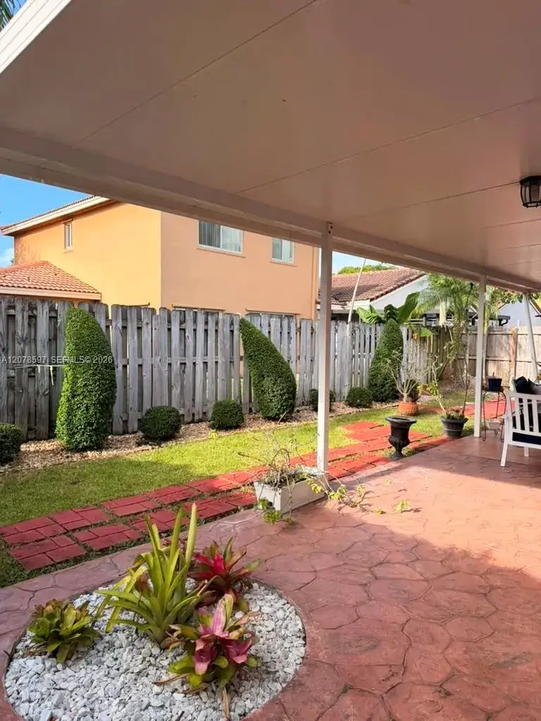 3 bedroom 2 bath Residential for sale at 16529 SW 98th Ter, Miami FL 33196