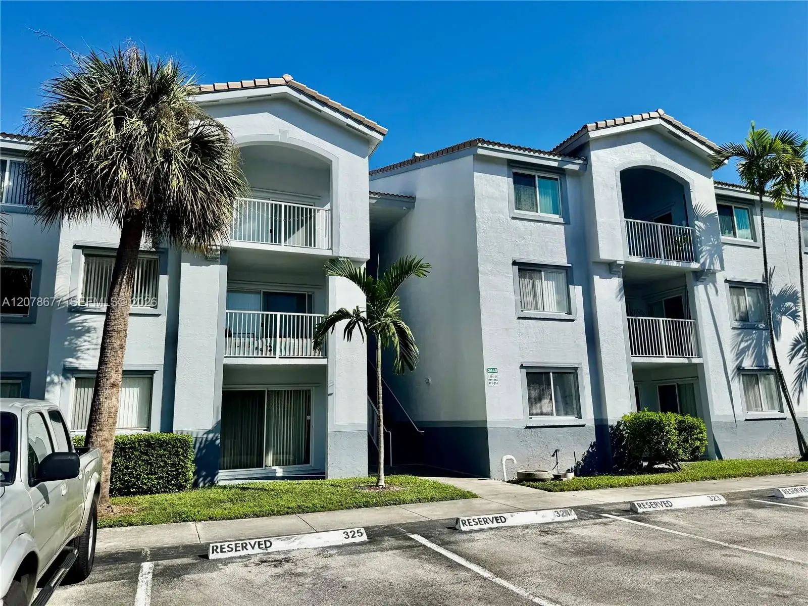 1 bedroom 1 bath Residential for sale at 2640 S University Dr # 113, Davie FL 33328