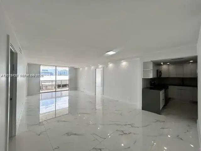 3 bedroom 2 bath Residential Lease for rent at 6039 Collins Ave # 1033, Miami Beach FL 33140