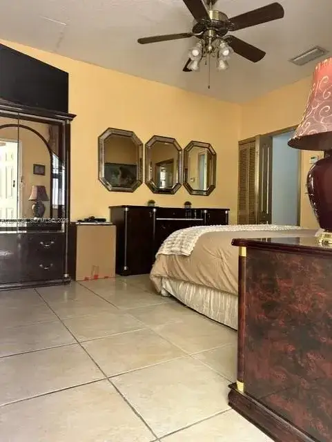 1 bedroom 1 bath Residential Lease for rent at 15492 SW 39th St # 0, Miami FL 33185